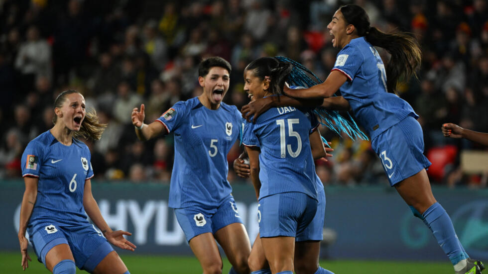 France's midfielder Kenza Dali (2R) celebrates scoring her team's second goal during the Women's World Cup football match between France and Morocco at Hindmarsh Stadium in Adelaide on August 8, 2023.