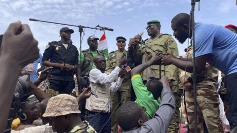 Niger coup leaders rally supporters as ECOWAS deadline passes